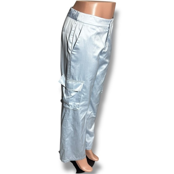 Gina Tricot Women's Medium Sky Blue Satin Loose Relaxed Fit Cropped Cargo Pants - Picture 3 of 16